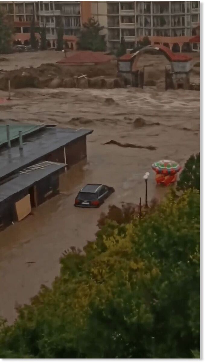 Floods that swept through villages in southeastern Bulgaria and on the Black Sea coast have claimed three lives