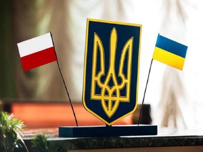Polish and Ukrainian flags