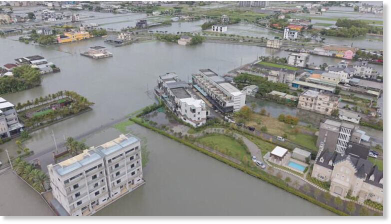 Typhoon Fung-wong brings floods to Taiwan, thousands evacuated - 25.5 inches of rain in a day, record for the month