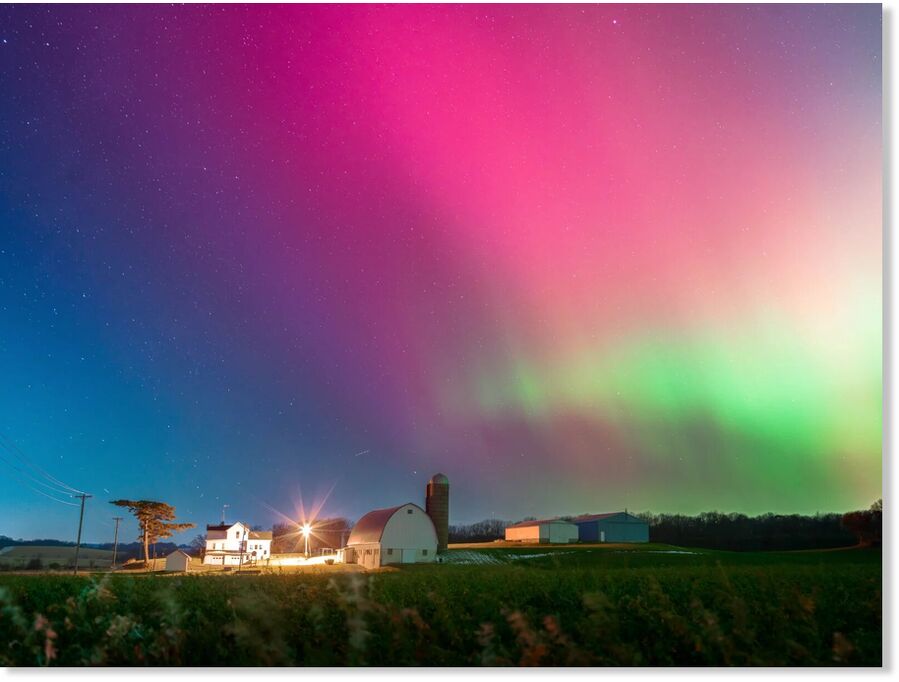Click to enlarge The aurora borealis lit up the night sky over Monroe, Wis., on Tuesday night. The northern lights were visible as far south as Alabama and Florida