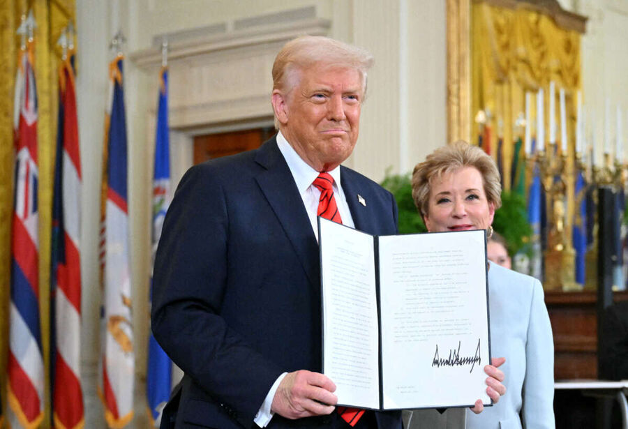 Click to enlarge trump linda mcmahon education department close down bill