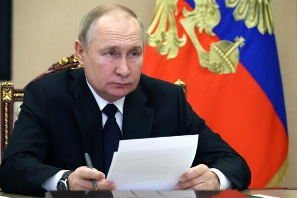 Click to enlarge Putin