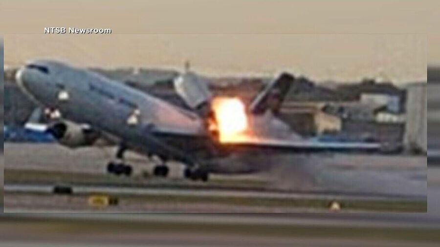 Click to enlarge UPS plane engine fire MD-11 grounded