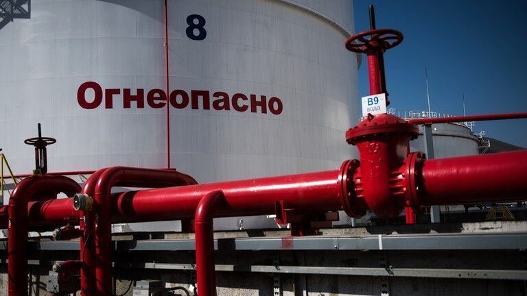 Oil pipeline