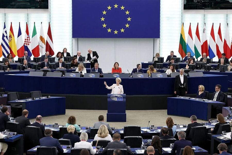 Click to enlarge von der leyen eu parliament