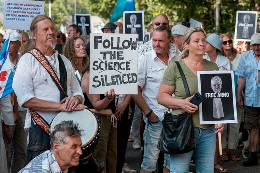 Click to enlarge protest arno van kessel
