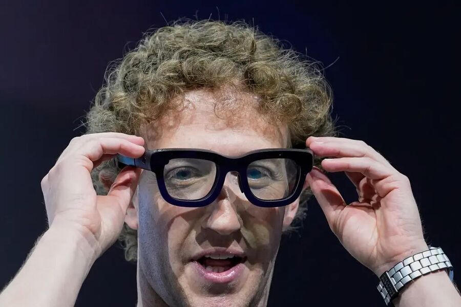 mark zuckerberg facebook scams investigation