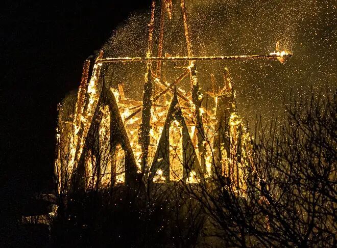 fire vondelkerk amsterdam