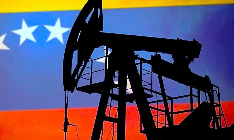 Venez flag oil rig