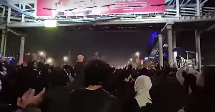 Click to enlarge protests Iran