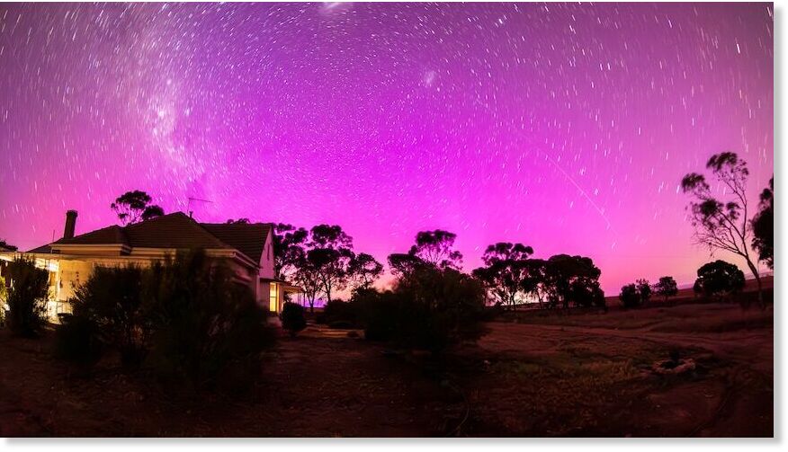 Geoff Borg's great photo of the aurora australis as seen from Appila, South Australia.