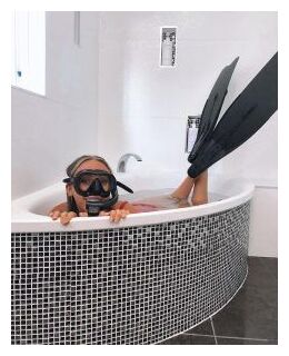 Click to enlarge Scuba in a Tub