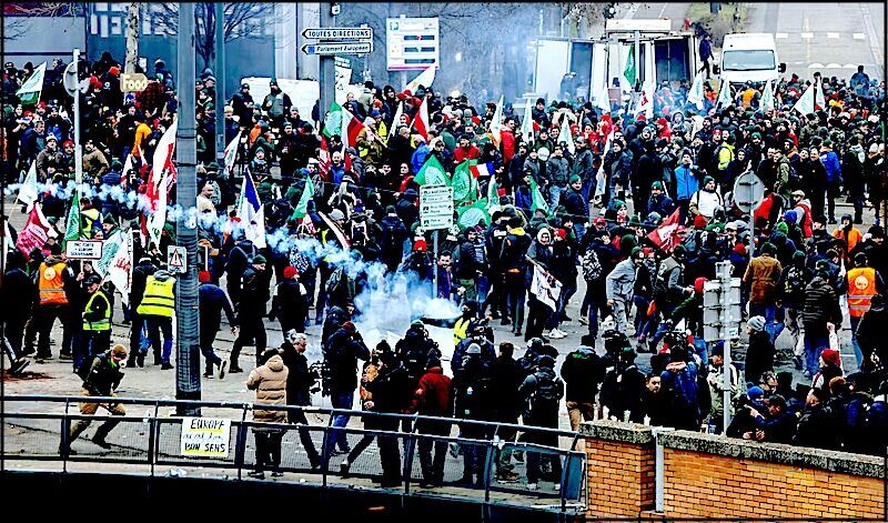 Click to enlarge demonstration France