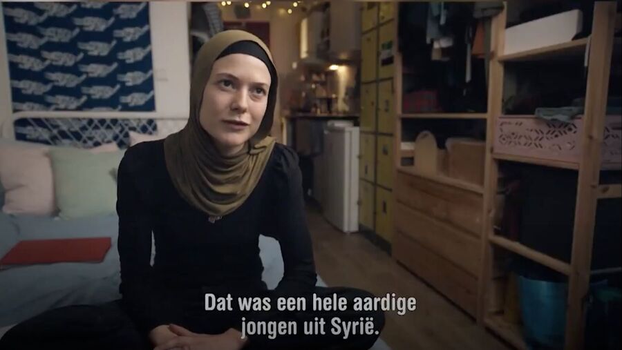 Amanda, said: “He wanted to learn Dutch, to get an education. I wanted to help him.”