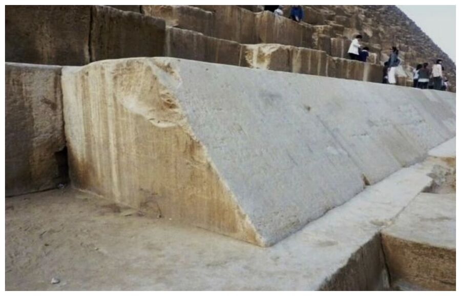 Base of Akhet Khufu