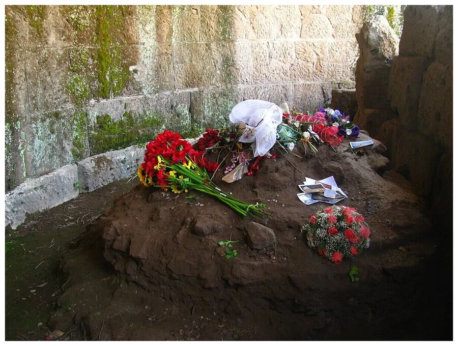Click to enlarge Spot where Caesar was slain.