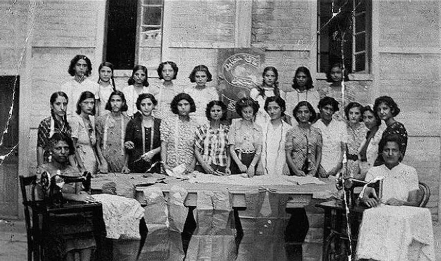 Click to enlarge jewish girls sewing class iraq learn to sew