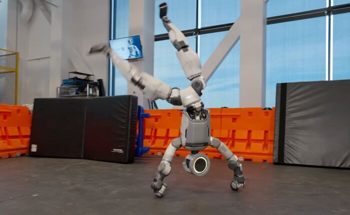 Boston Dynamics robot Atlas