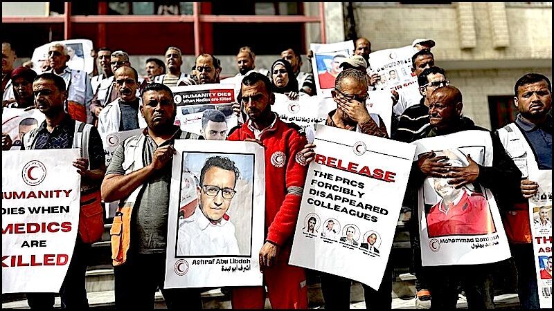 Red Crescent workers protest