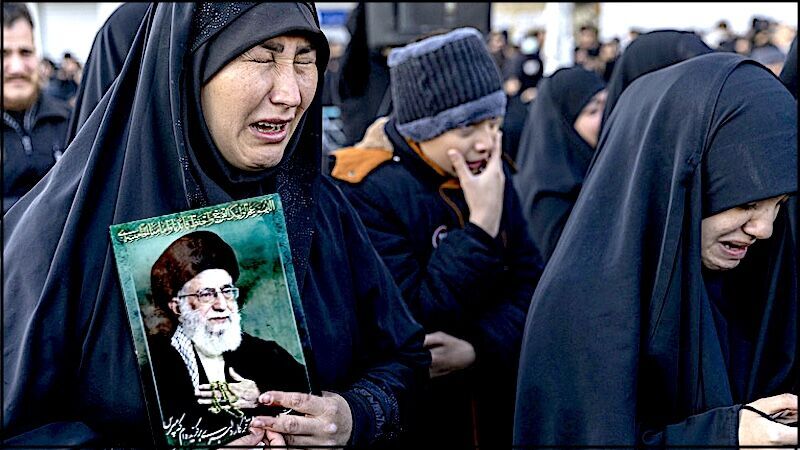 Mourners Khamenei
