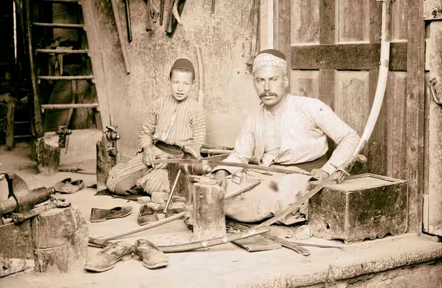 Damascene swordmaker damascus steel 1900