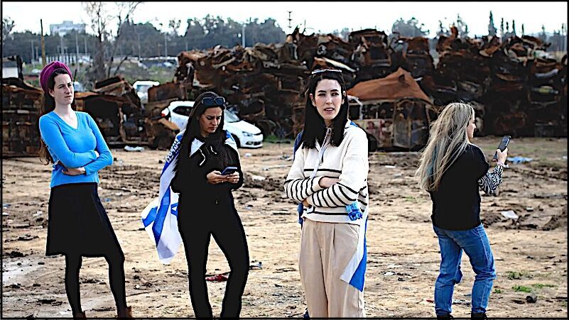 4 women