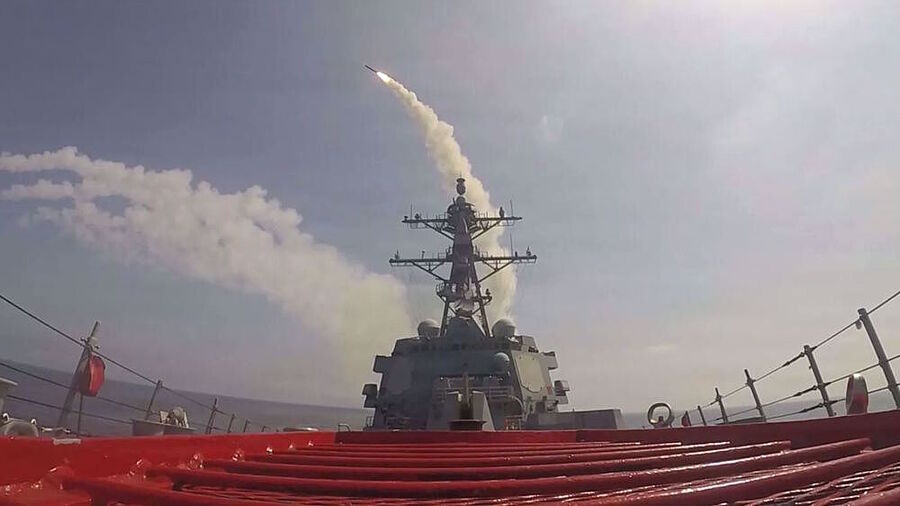 USS Frank E. Petersen Jr. Tomahawk iran israel us war