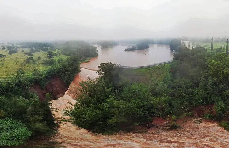 Click to enlarge WAHIAWA DAM hawaii fail flooding