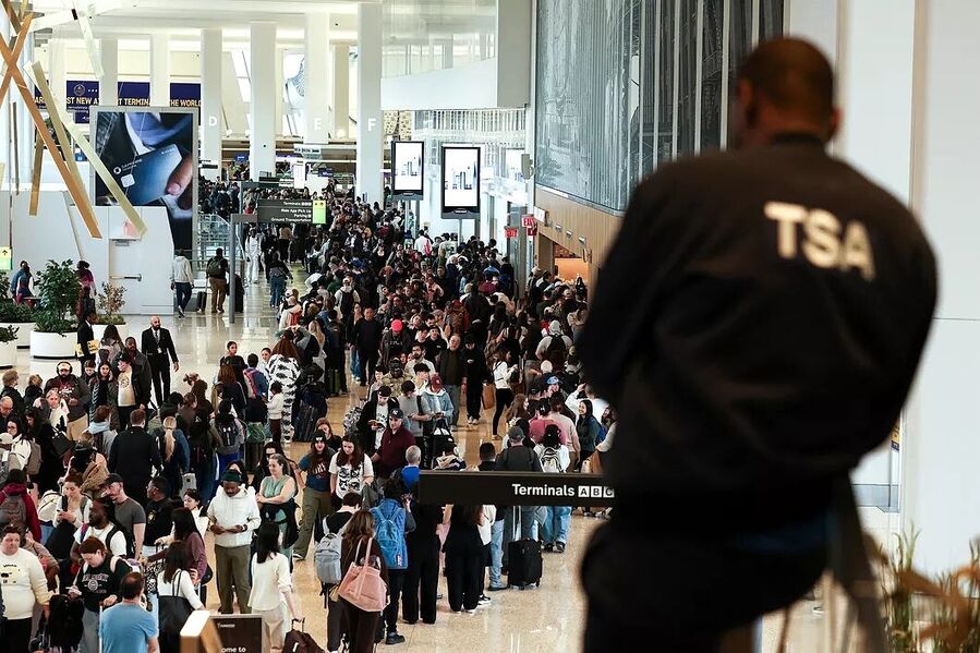 tsa agents not paid long lines airports