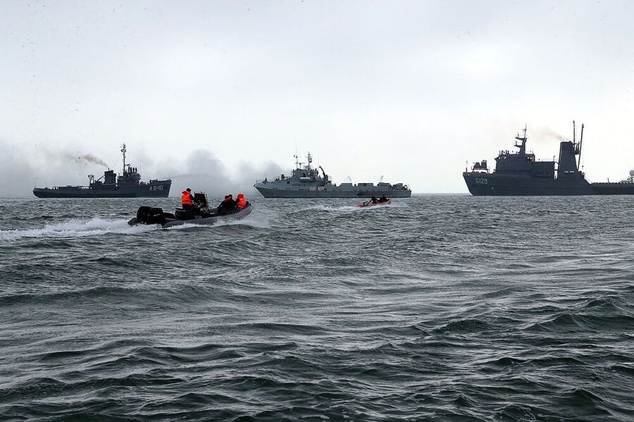 Iranian Navy Caspian Sea drills