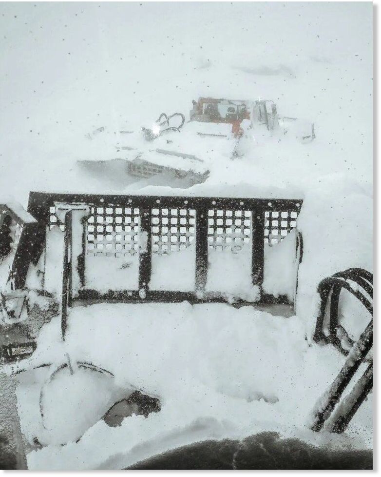 Click to enlarge Germany’s Zugspitze had to close to clear the 1.5 m snow accumulation.