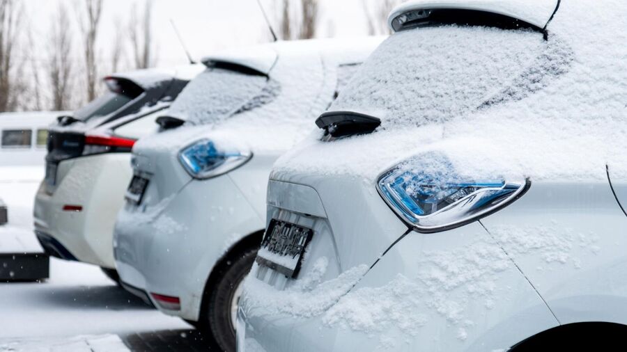 EV cars in snow