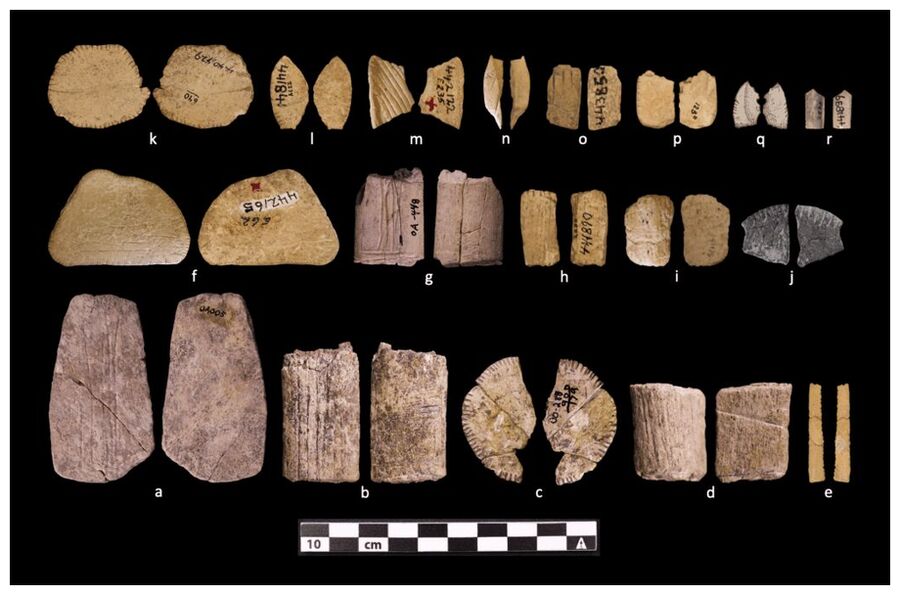 Early examples of dice found in Nebraska, Wyoming and Colorado.