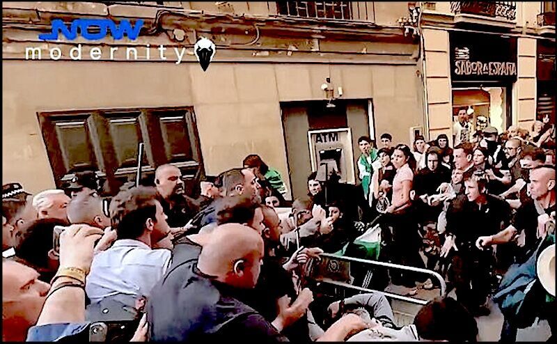 Mob scene Granada
