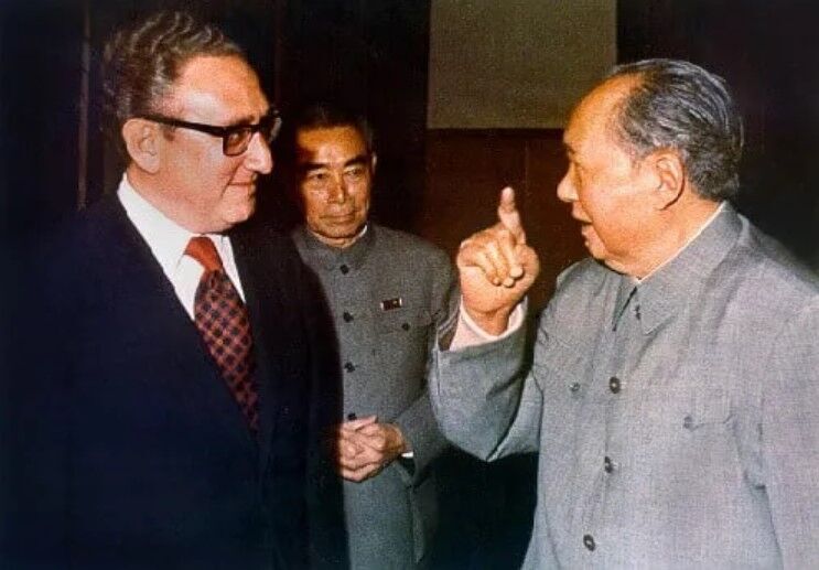 Kissinger and Mao 1971