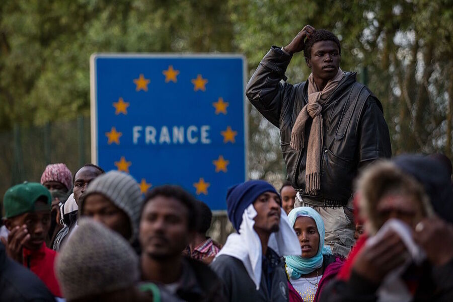 illegal migrants france