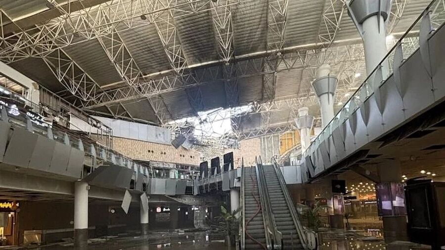 Click to enlarge kuwait airport damage iran missile