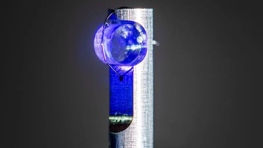 Click to enlarge clock atomic nucleus crystal of calcium fluoride thorium
