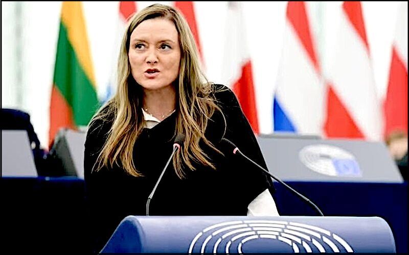 Click to enlarge Judita Lassakova