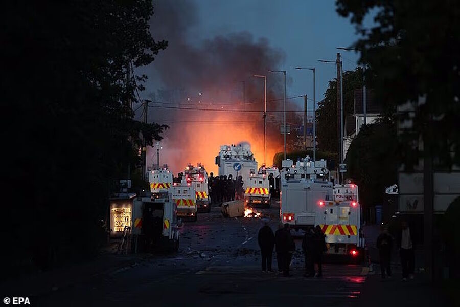 Click to enlarge belfast protest immigrant murderer