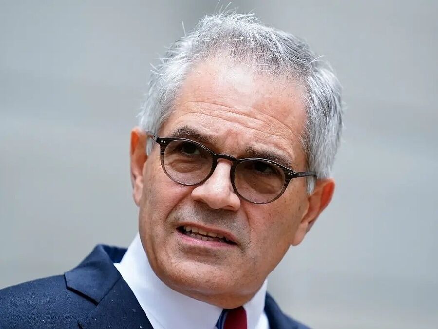 Click to enlarge philadelphia DA Larry Krasner