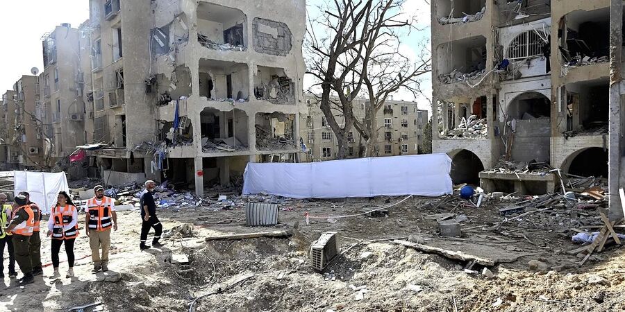 Click to enlarge iran missile strike Israel war