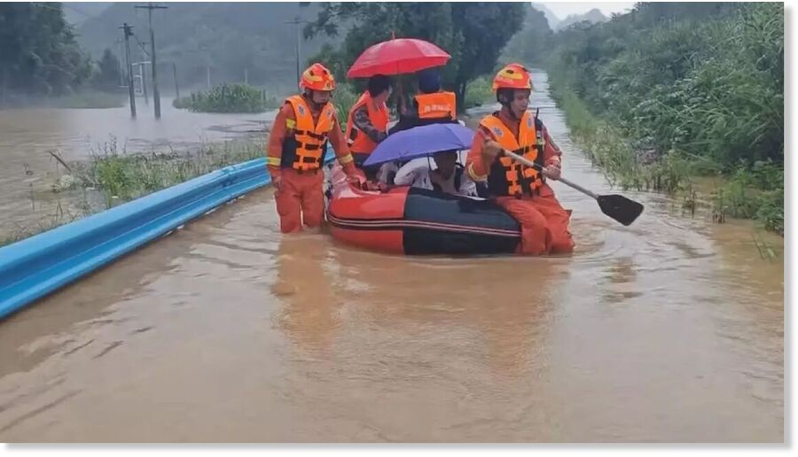 Click to enlarge Rescue operations underway in flood-hit regions in China's Guizhou, Guangxi