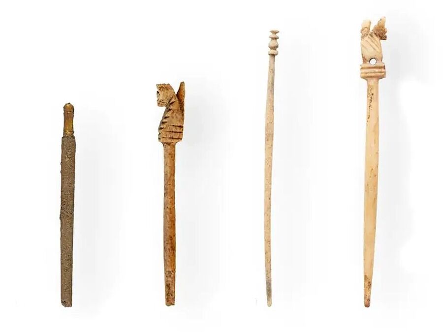 bone hair pins roman bathhouse netherlands