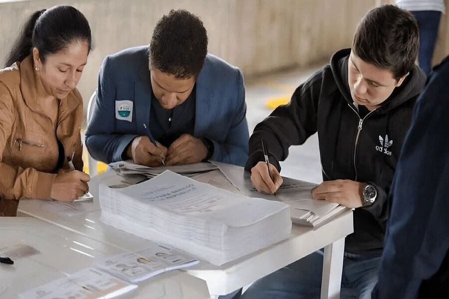 colombia vote counters