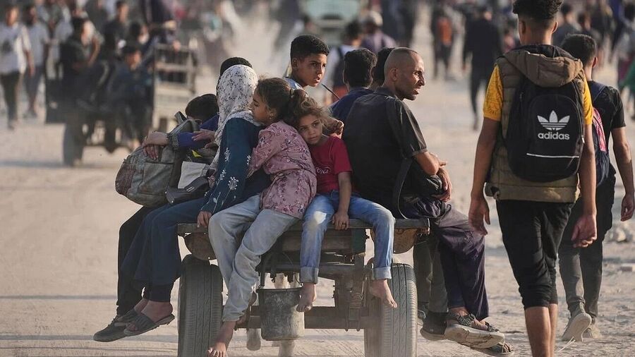gaza refugees internally displaced israel idf bombing
