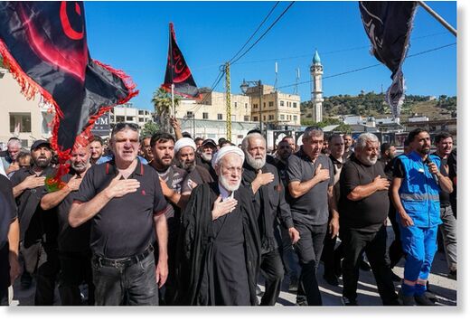 Click to enlarge Ashura procession in Nabatieh.
