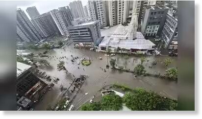 Rain fury floods Surat, roads shut