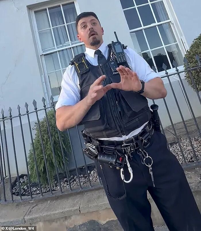 Click to enlarge cop ignore crime