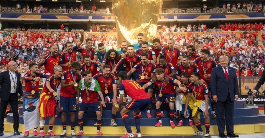 Click to enlarge world cup final spain trump